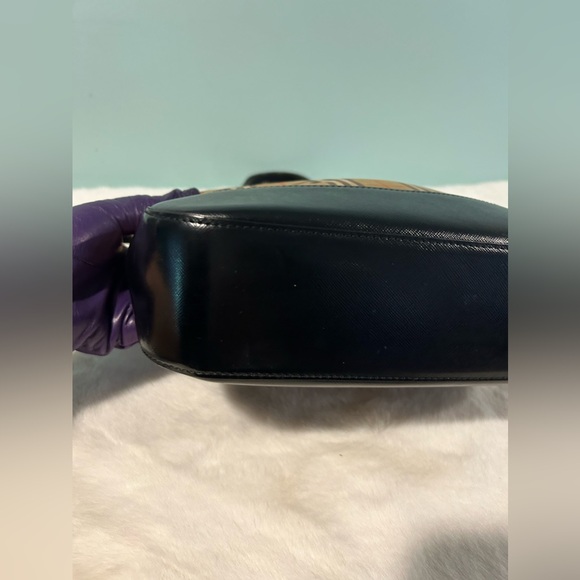 Burberry shoulder bag in nova checked plaid & black leather. Authentic pre-owned - Picture 6 of 9